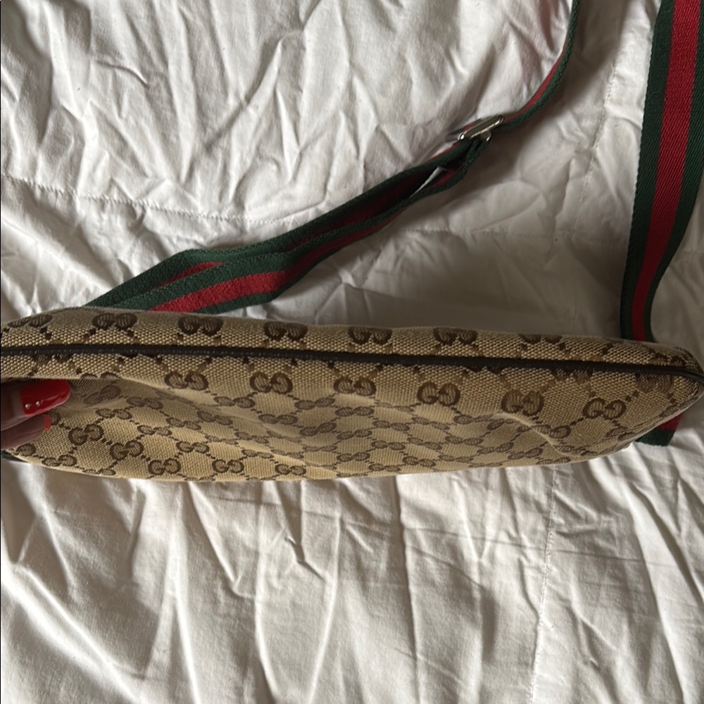 XX SOLD XX Gucci Vintage Tan and Brown Sherry line Crossbody Bag authentic - Picture 6 of 13